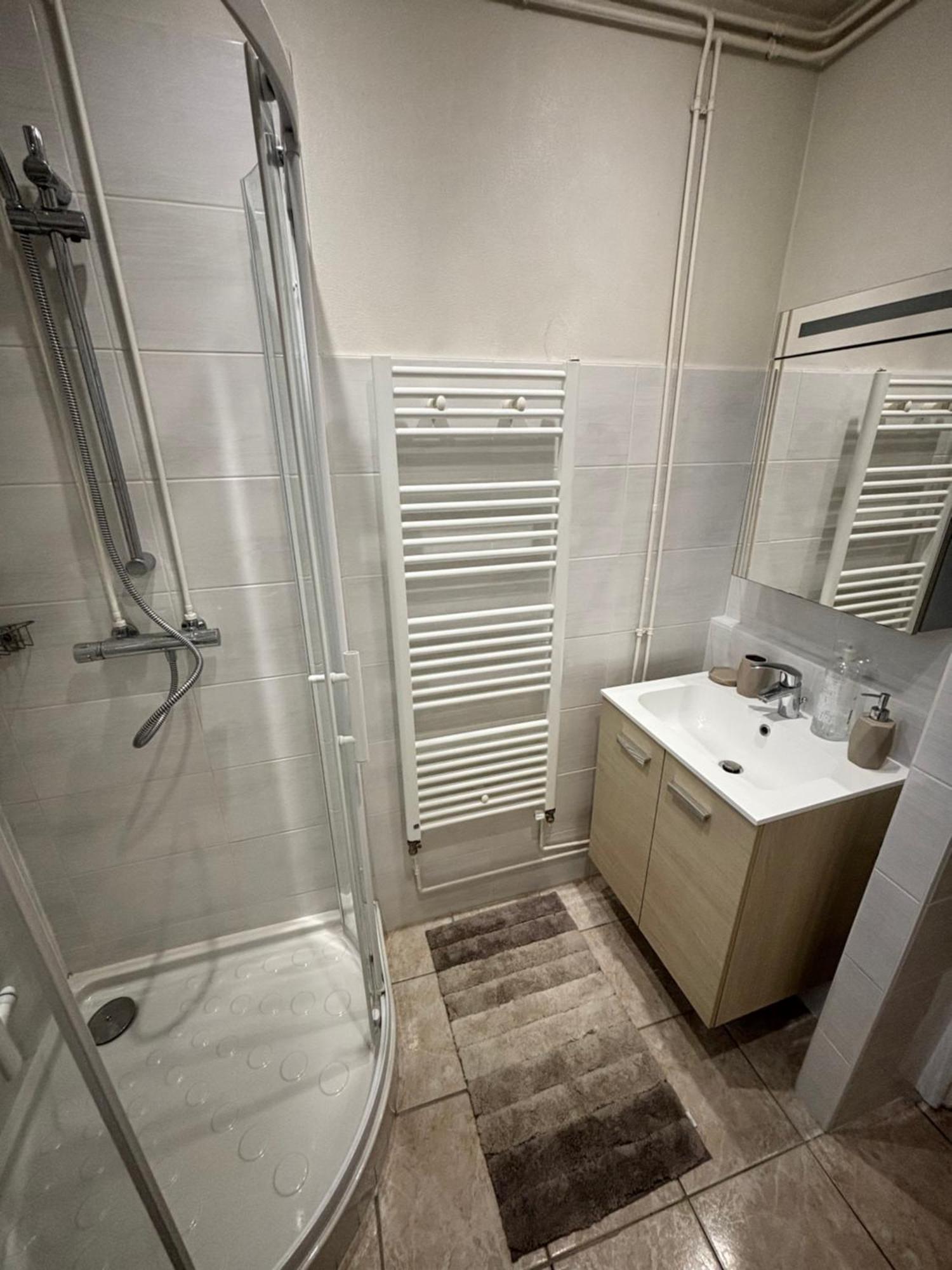 Logement Calme + Stationnement Troyes Zewnętrze zdjęcie